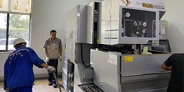 选择上海设备装卸厂家需要注意什么？