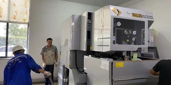 大型工业设备搬运需要用到哪些设备？大型吊装公司为您讲解